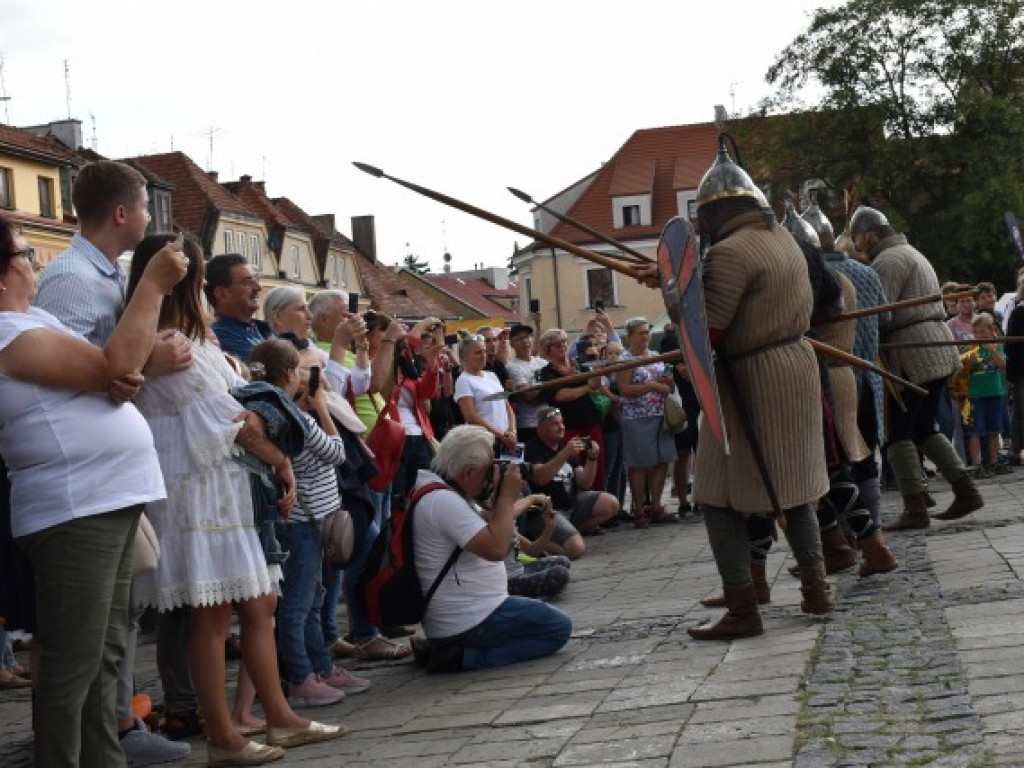 Jarmark Jagielloński z ... Bolesławem Chrobrym. Mnóstwo atrakcji w Sandomierzu [zdjęcia]