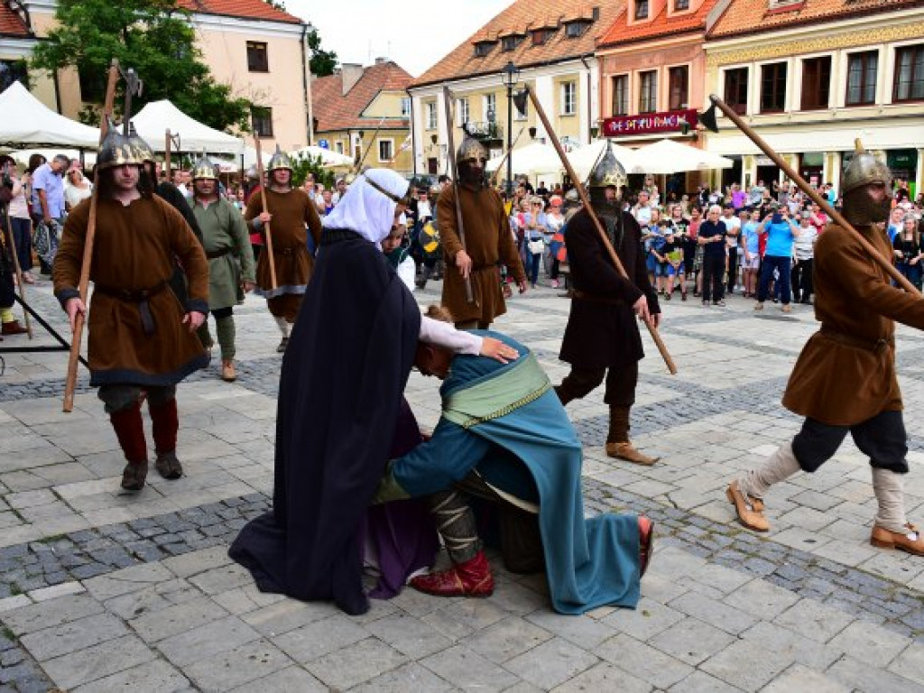 Jarmark Jagielloński z ... Bolesławem Chrobrym. Mnóstwo atrakcji w Sandomierzu [zdjęcia]