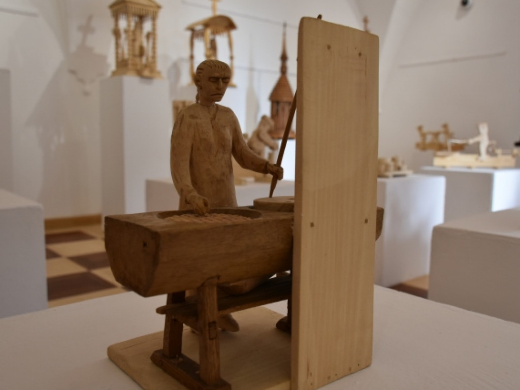 Ruchome zabawki i inne rzeźby Jana Puka na wystawie w Sandomierzu [zdjęcia]