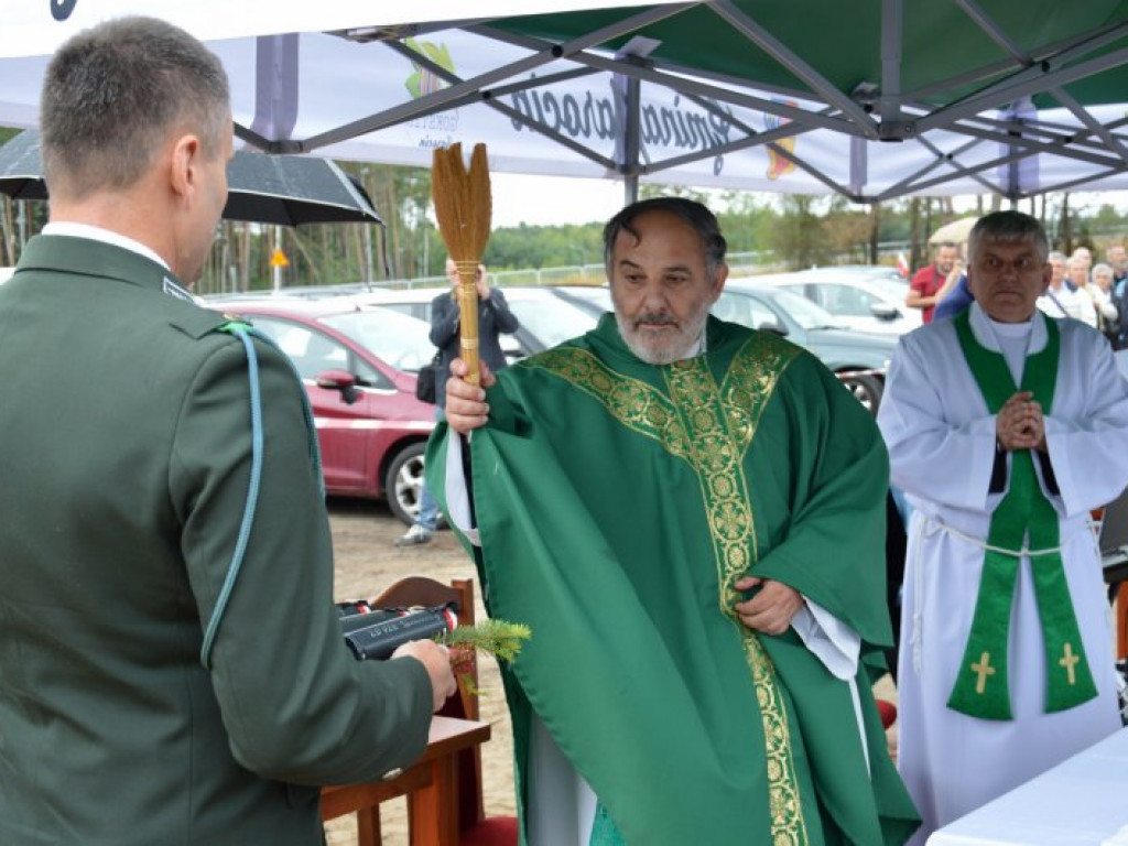 Wmurowanie Aktu Erekcyjnego i urny z prochami pod budowę pomnika 