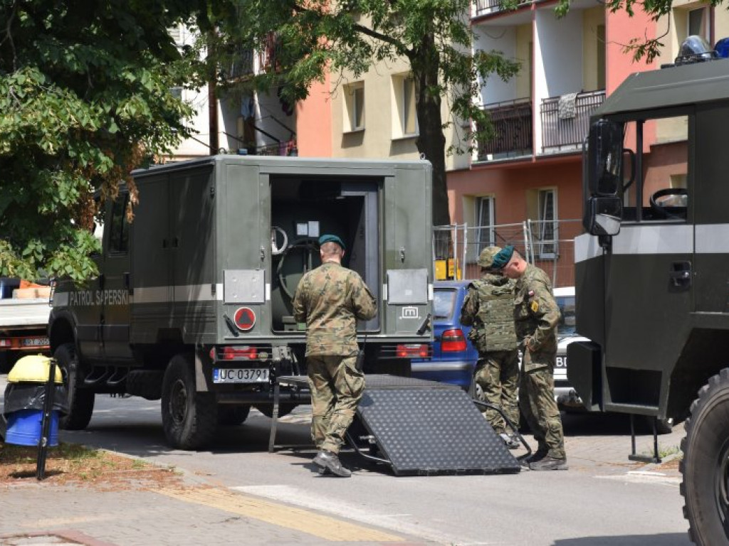 Saperzy zneutralizowali niewybuch znaleziony w centrum Tarnobrzega [zdjęcia]
