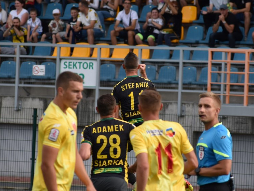 Siarka gromi na przywitanie z II ligą! Zobacz zdjęcia z meczu