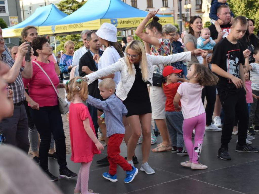 Tarnobrzeg się bawił! Za nami druga potańcówka na rynku [zdjęcia]