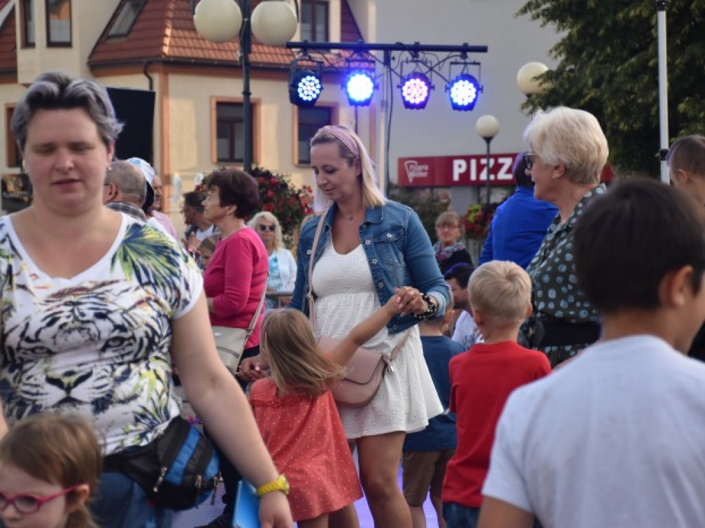 Tarnobrzeg się bawił! Za nami druga potańcówka na rynku [zdjęcia]
