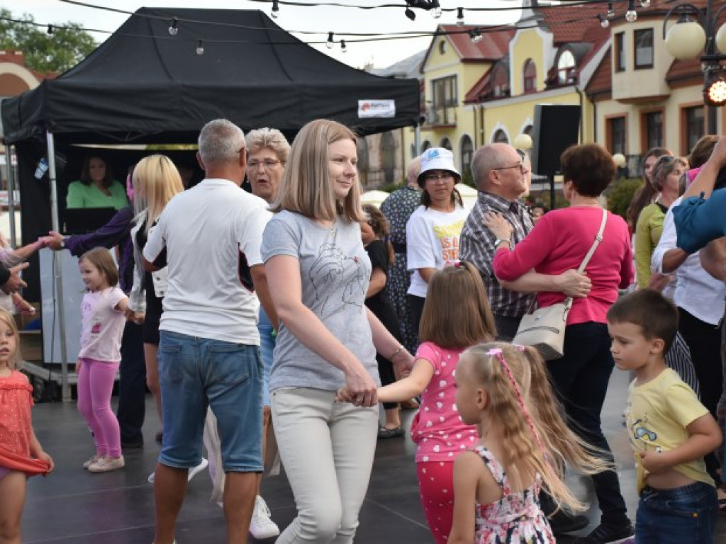 Tarnobrzeg się bawił! Za nami druga potańcówka na rynku [zdjęcia]