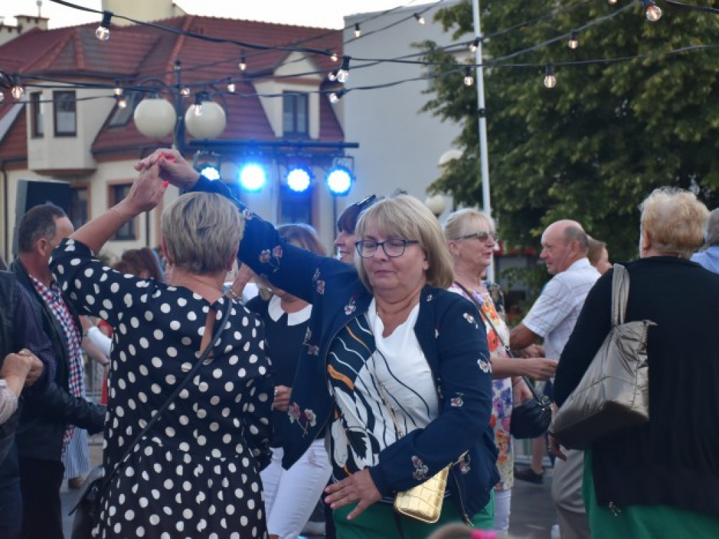Tarnobrzeg się bawił! Za nami druga potańcówka na rynku [zdjęcia]