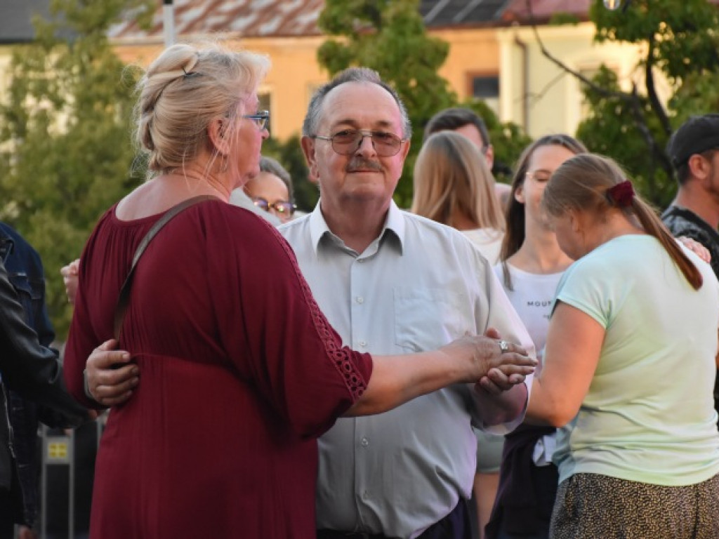 Tarnobrzeg się bawił! Za nami druga potańcówka na rynku [zdjęcia]