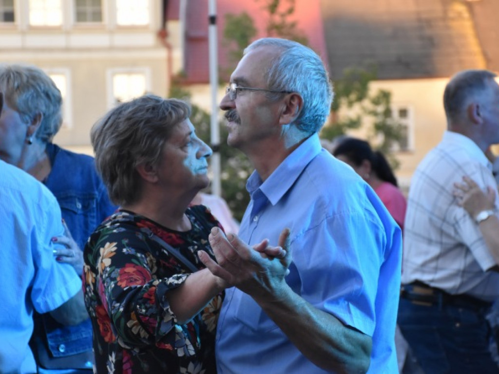 Tarnobrzeg się bawił! Za nami druga potańcówka na rynku [zdjęcia]