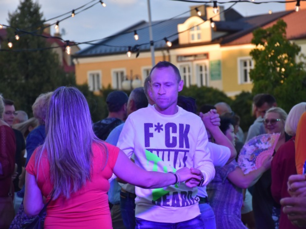 Tarnobrzeg się bawił! Za nami druga potańcówka na rynku [zdjęcia]
