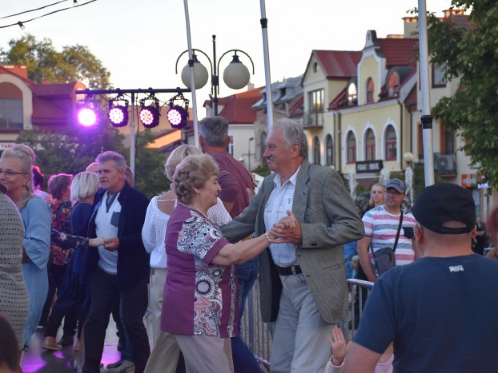 Tarnobrzeg się bawił! Za nami druga potańcówka na rynku [zdjęcia]