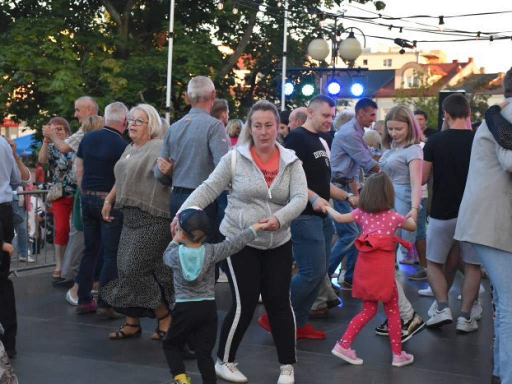 Tarnobrzeg się bawił! Za nami druga potańcówka na rynku [zdjęcia]