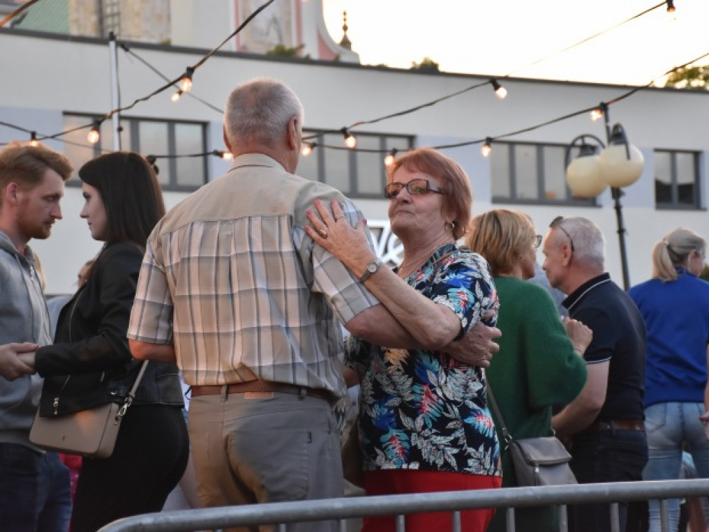 Tarnobrzeg się bawił! Za nami druga potańcówka na rynku [zdjęcia]
