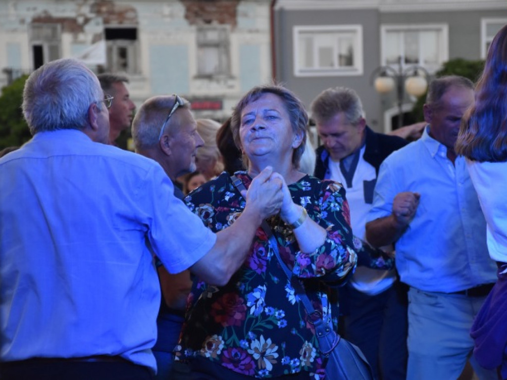 Tarnobrzeg się bawił! Za nami druga potańcówka na rynku [zdjęcia]