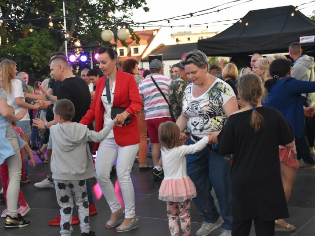 Tarnobrzeg się bawił! Za nami druga potańcówka na rynku [zdjęcia]