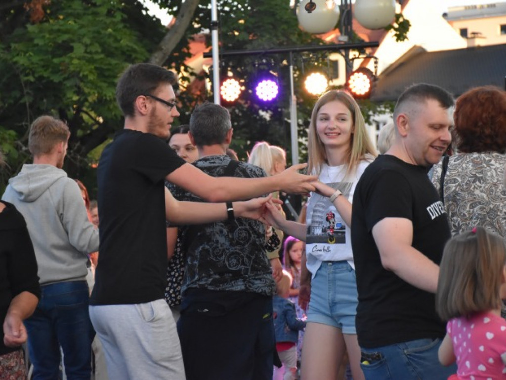Tarnobrzeg się bawił! Za nami druga potańcówka na rynku [zdjęcia]