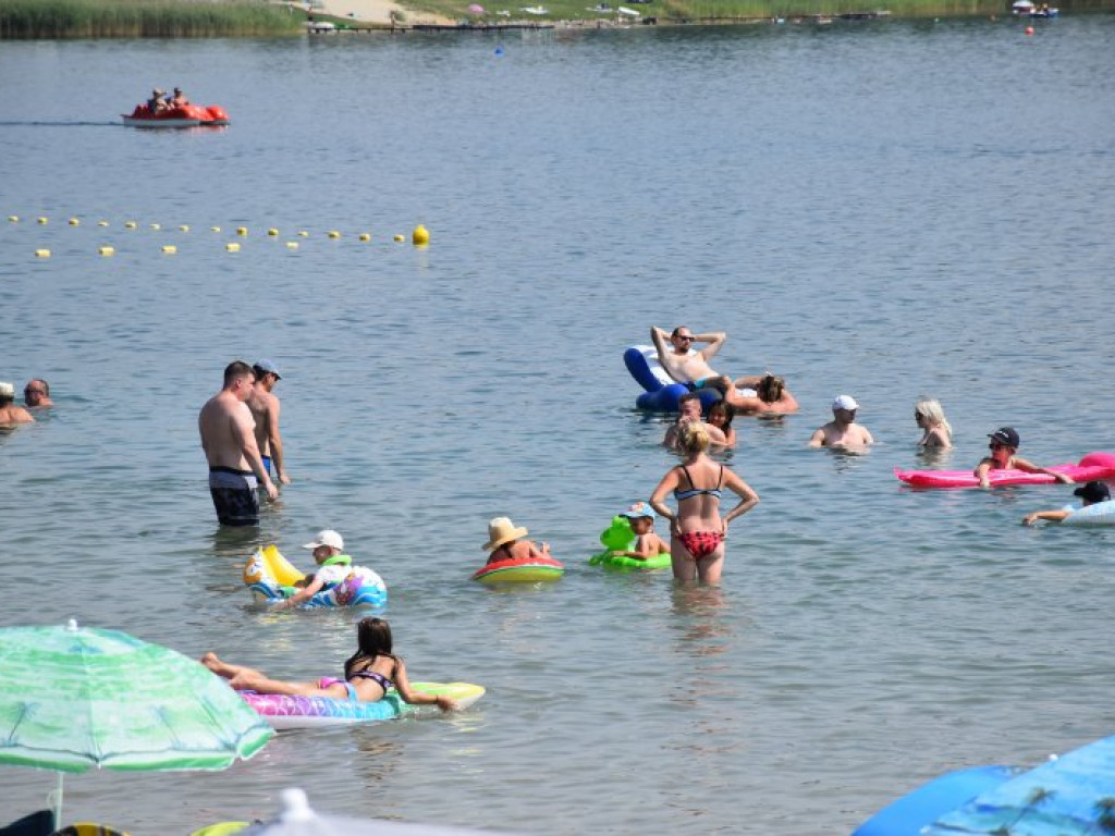 Tak było w piątek i sobotę na plaży nad Jeziorem Tarnobrzeskim [zdjęcia]