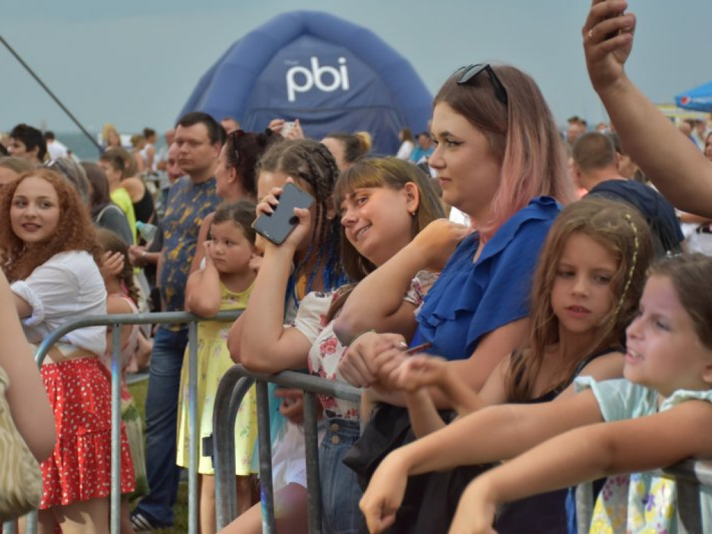 Dni Tarnobrzega 2022. Burza przerwała świetną zabawę pod sceną [zdjęcia]