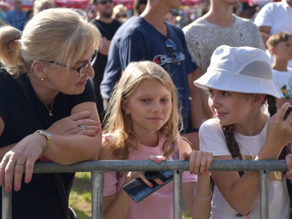 Dni Tarnobrzega 2022. Fantastyczne koncerty drugiego dnia imprezy - cześć 1 [zdjęcia]