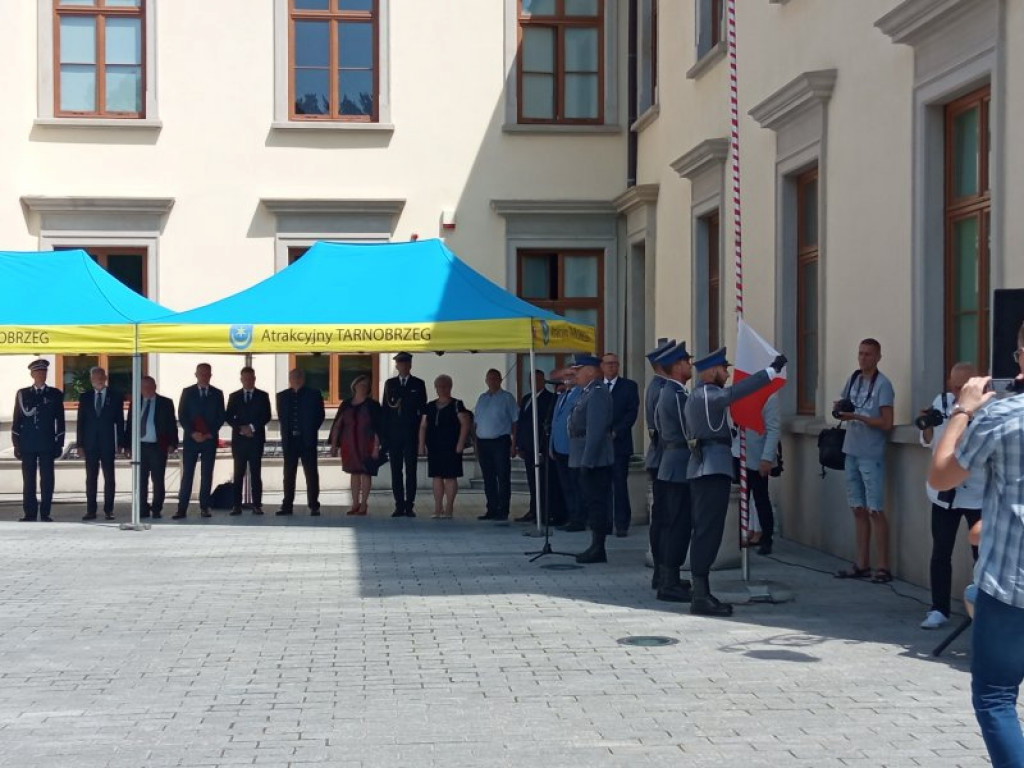 Tarnobrzeska policja świętuje. Deszcz awansów i odznaczeń [zdjęcia]
