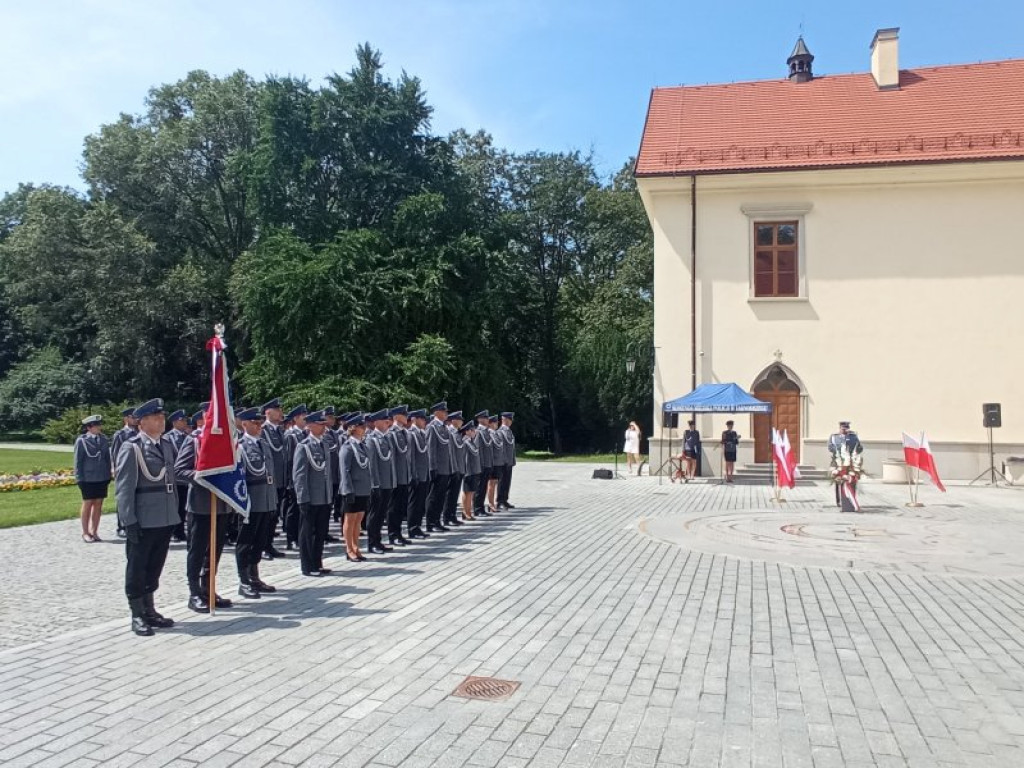 Tarnobrzeska policja świętuje. Deszcz awansów i odznaczeń [zdjęcia]