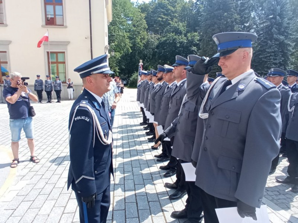 Tarnobrzeska policja świętuje. Deszcz awansów i odznaczeń [zdjęcia]