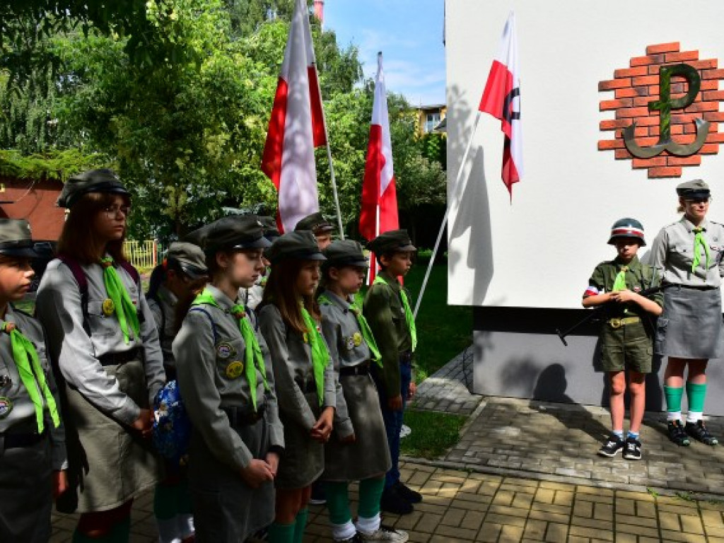 Sandomierzanie uczcili Krzysztofa Kamila Baczyńskiego i innych powstańców warszawskich [zdjęcia]