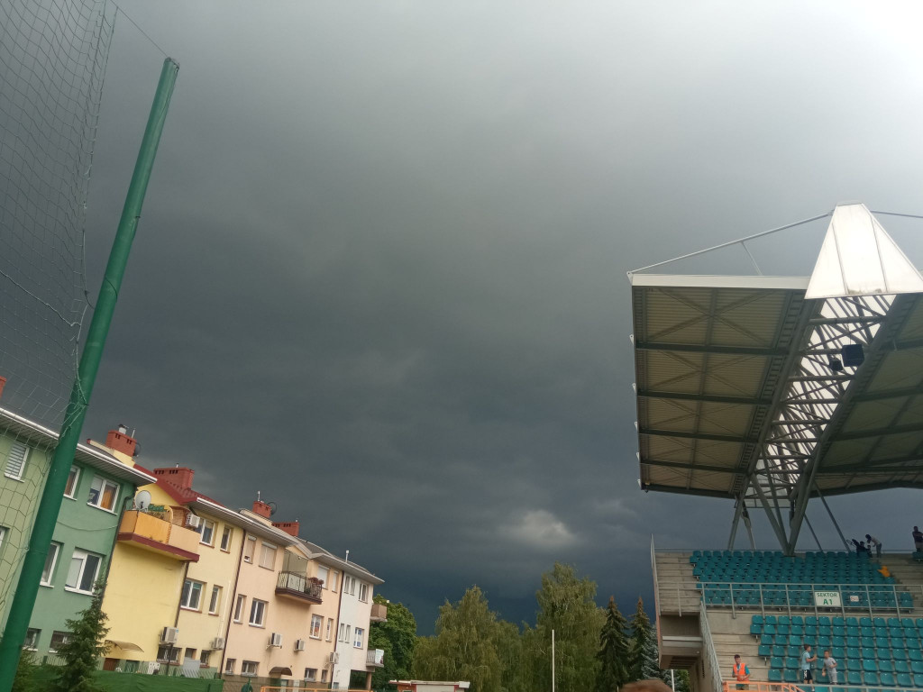 Monstrualna chmura nad Tarnobrzegiem [zdjęcia]