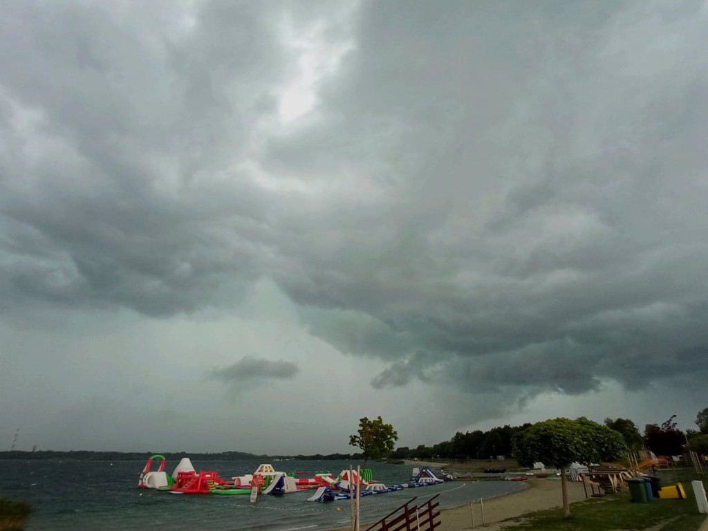 Monstrualna chmura nad Tarnobrzegiem [zdjęcia]