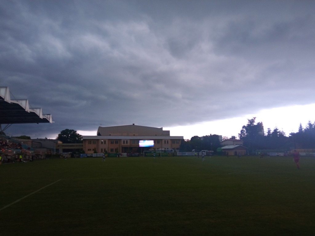Monstrualna chmura nad Tarnobrzegiem [zdjęcia]