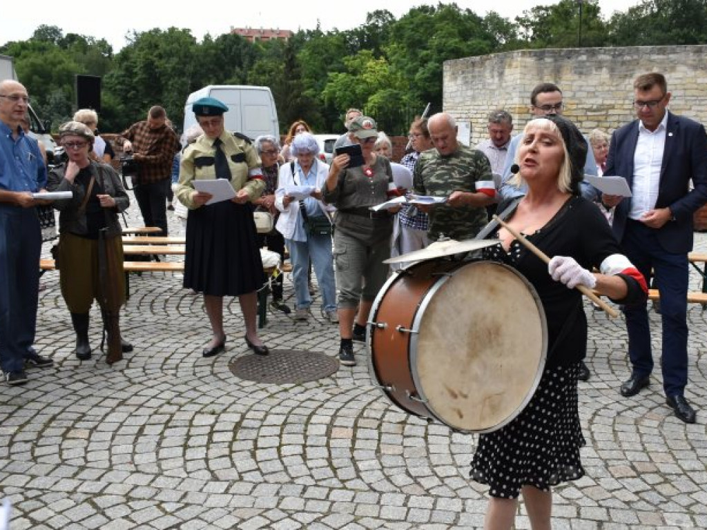 Zaśpiewali dla bohaterów akcji 