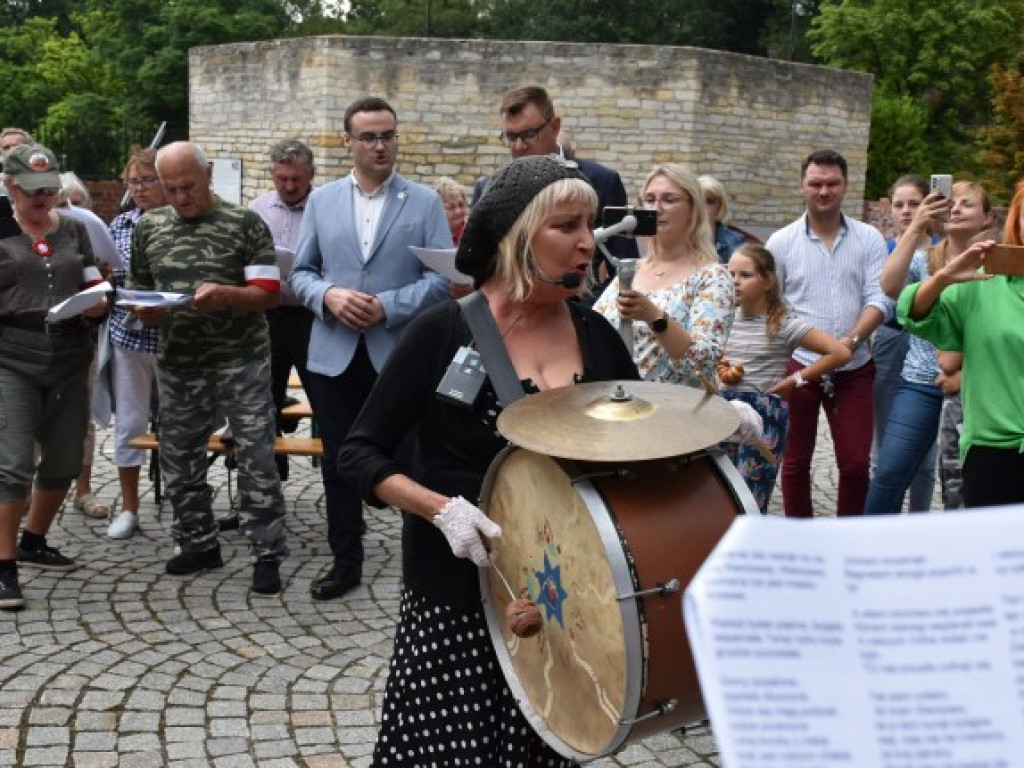 Zaśpiewali dla bohaterów akcji 