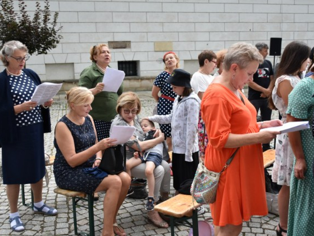 Zaśpiewali dla bohaterów akcji 