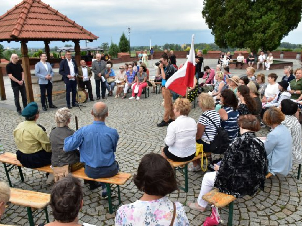 Zaśpiewali dla bohaterów akcji 