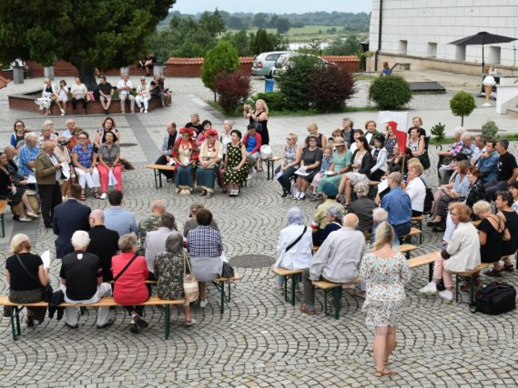 Zaśpiewali dla bohaterów akcji 