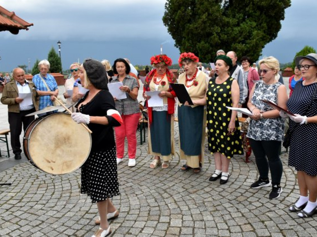 Zaśpiewali dla bohaterów akcji 
