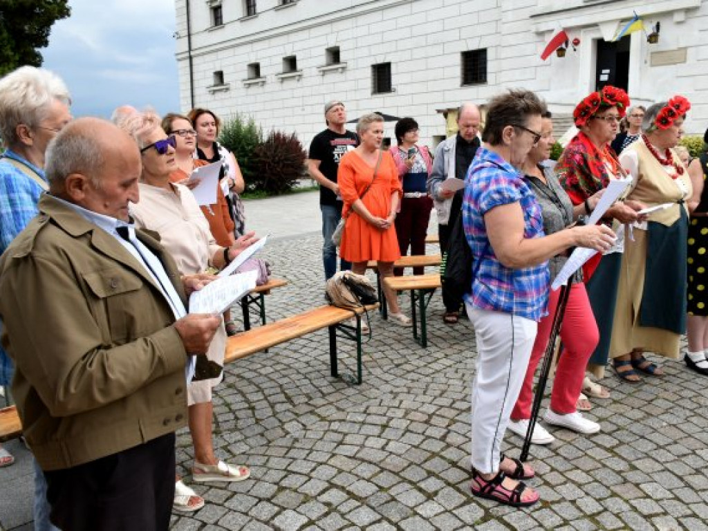 Zaśpiewali dla bohaterów akcji 