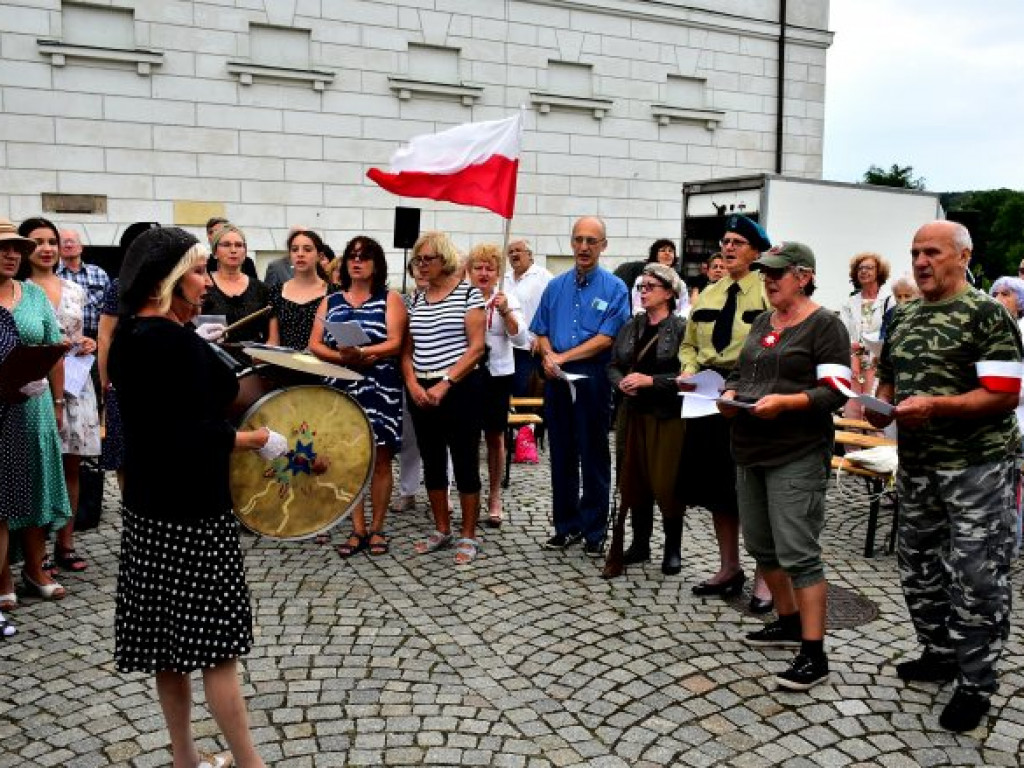 Zaśpiewali dla bohaterów akcji 