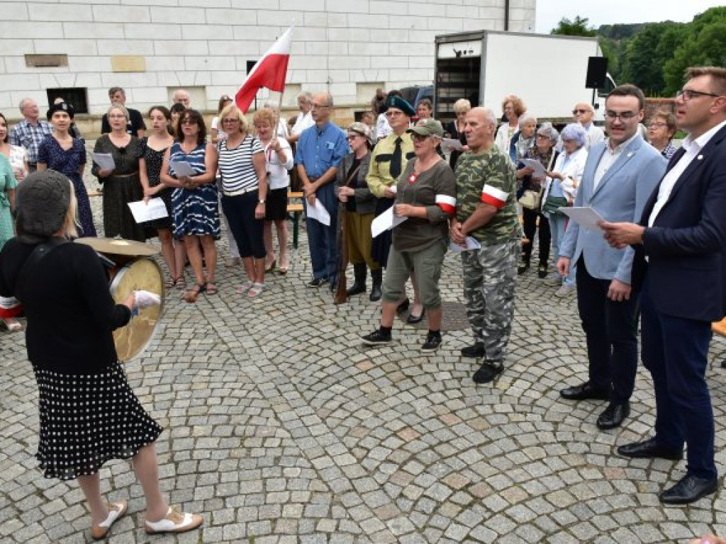 Zaśpiewali dla bohaterów akcji 