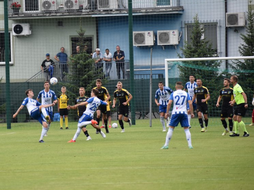 Siarka Tarnobrzeg - Wisła Puławy 2-4. Pierwsza porażka tarnobrzeżan w 2 lidze [zdjęcia]