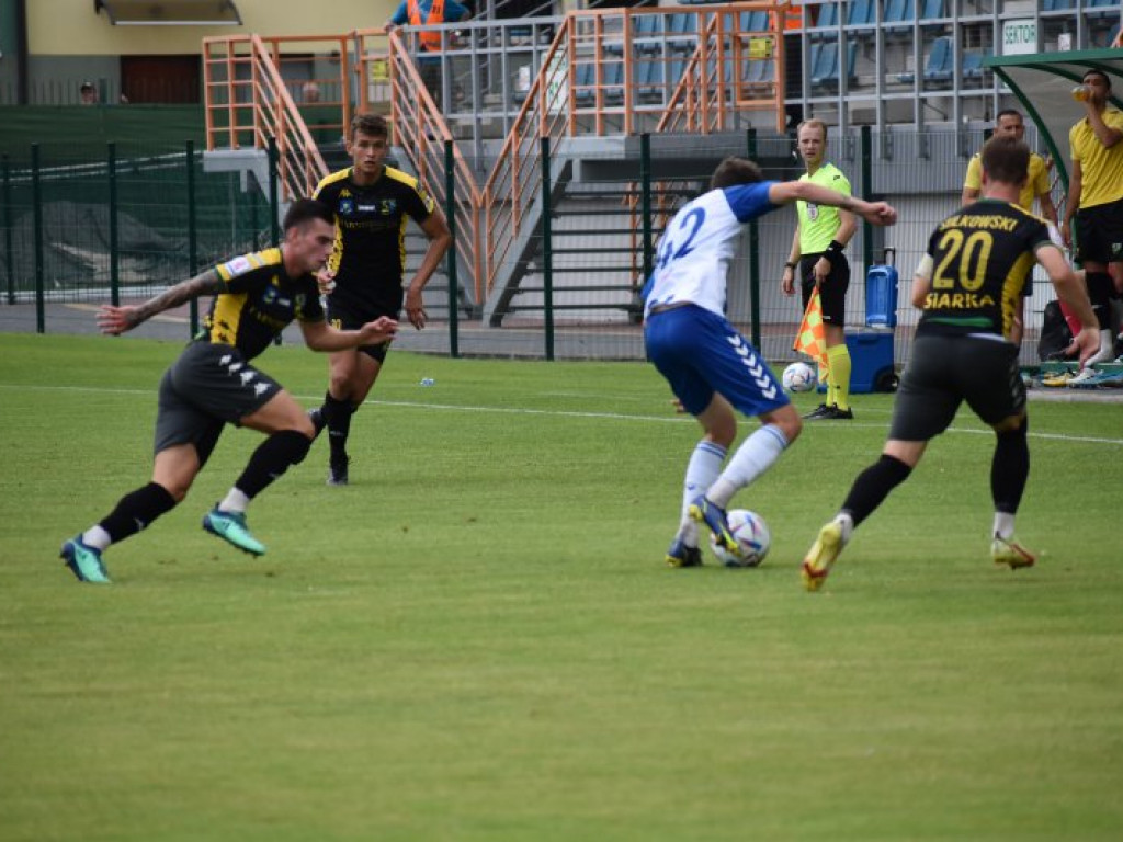 Siarka Tarnobrzeg - Wisła Puławy 2-4. Pierwsza porażka tarnobrzeżan w 2 lidze [zdjęcia]