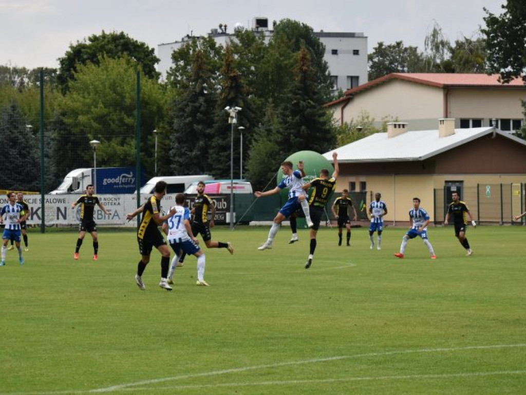 Siarka Tarnobrzeg - Wisła Puławy 2-4. Pierwsza porażka tarnobrzeżan w 2 lidze [zdjęcia]
