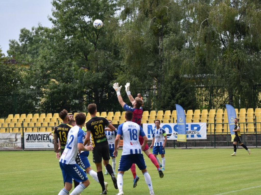 Siarka Tarnobrzeg - Wisła Puławy 2-4. Pierwsza porażka tarnobrzeżan w 2 lidze [zdjęcia]