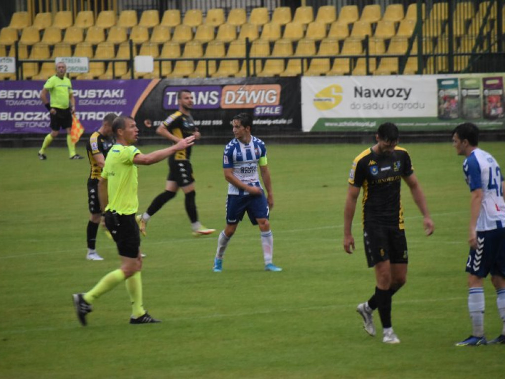 Siarka Tarnobrzeg - Wisła Puławy 2-4. Pierwsza porażka tarnobrzeżan w 2 lidze [zdjęcia]