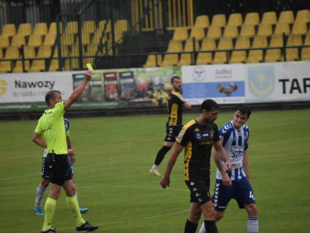 Siarka Tarnobrzeg - Wisła Puławy 2-4. Pierwsza porażka tarnobrzeżan w 2 lidze [zdjęcia]