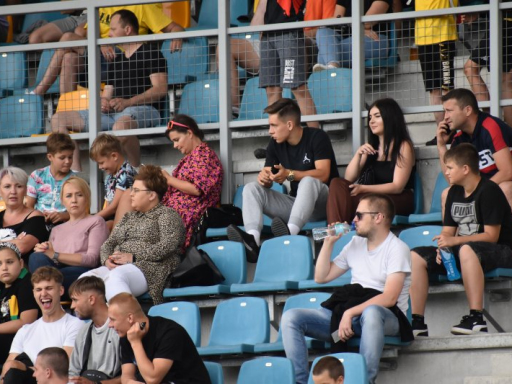 Zobacz zdjęcia z trybun meczu Siarka Tarnobrzeg - Wisła Puławy [zdjęcia]