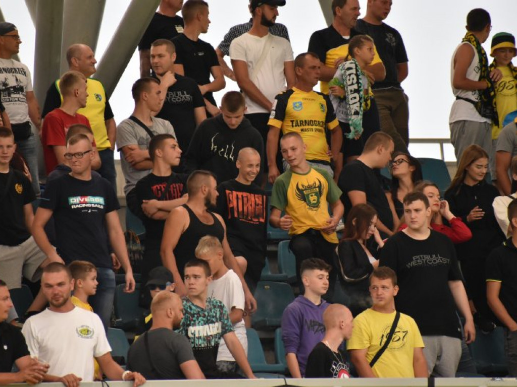Zobacz zdjęcia z trybun meczu Siarka Tarnobrzeg - Wisła Puławy [zdjęcia]