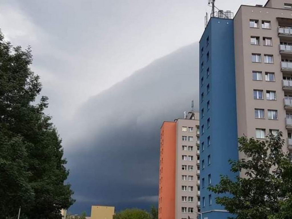 Wał szkwałowy nad Tarnobrzegiem. Niesamowite zdjęcia naszych czytelników [zdjęcia]