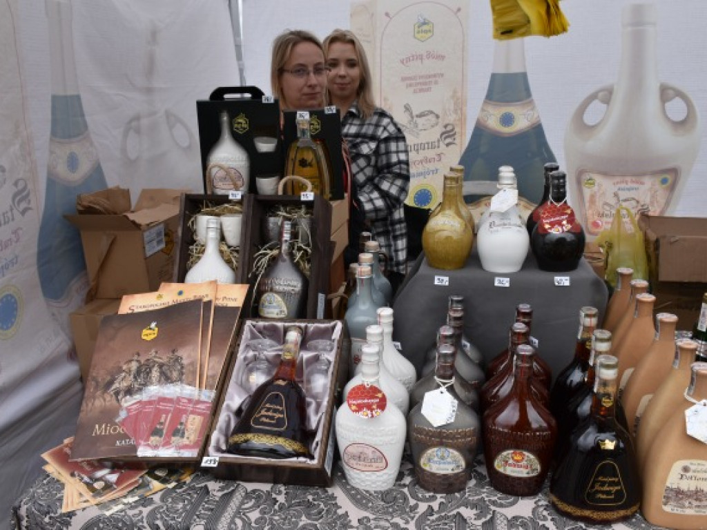 W Sandomierzu świętują pszczelarze i miłośnicy miodu [zdjęcia]