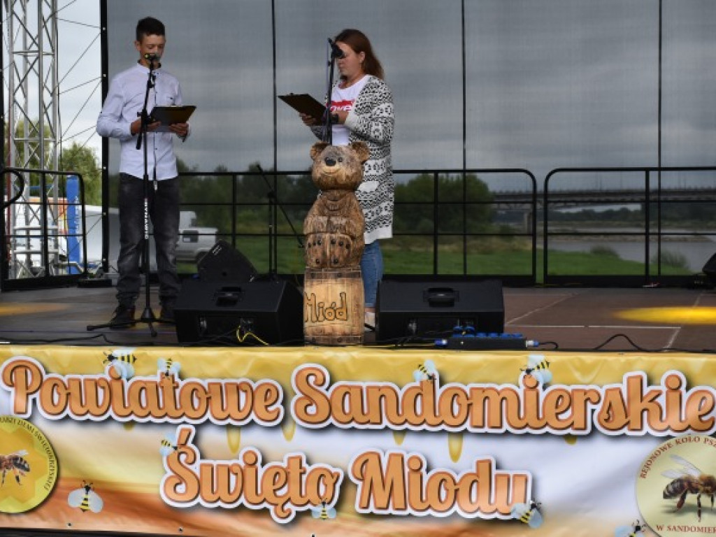 W Sandomierzu świętują pszczelarze i miłośnicy miodu [zdjęcia]
