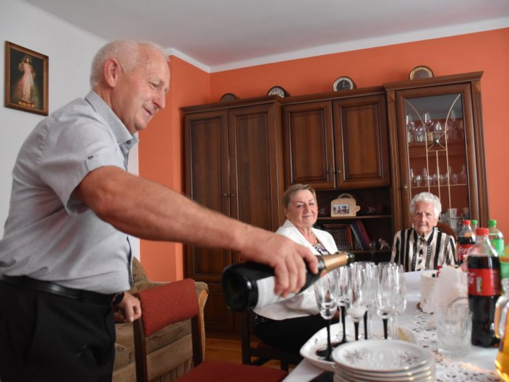 100 lat Eleonory Matuszak z miejscowości Trześń w gminie Gorzyce [zdjęcia]